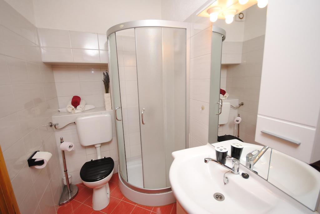 Guesthouse Ancient Stone Rovinj Phòng bức ảnh