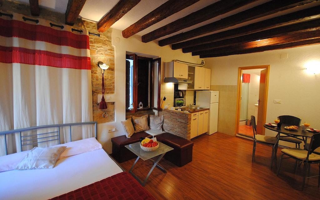 Guesthouse Ancient Stone Rovinj Phòng bức ảnh