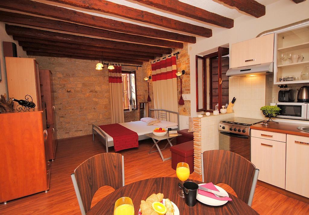 Guesthouse Ancient Stone Rovinj Phòng bức ảnh