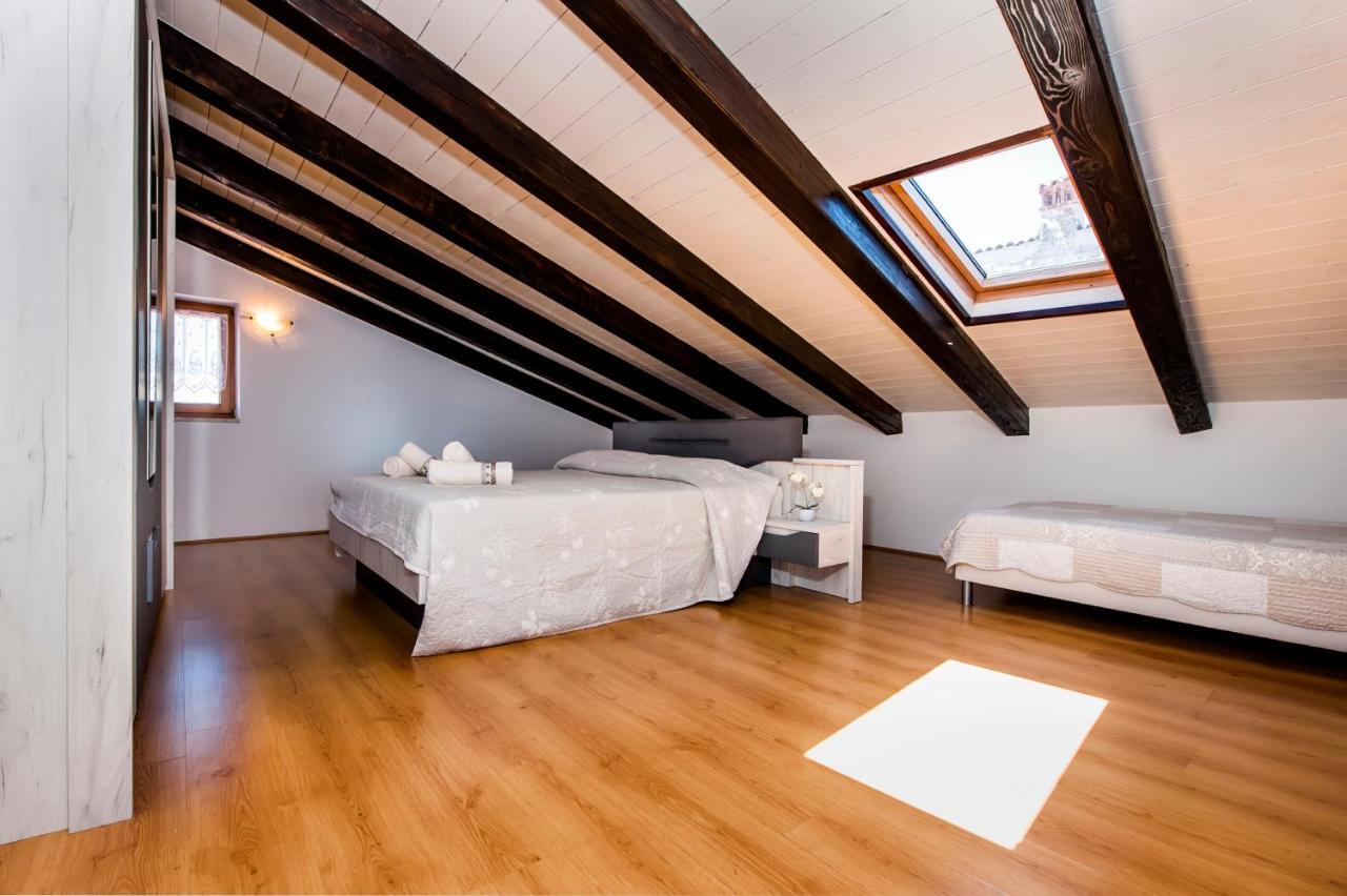 Guesthouse Ancient Stone Rovinj Ngoại thất bức ảnh